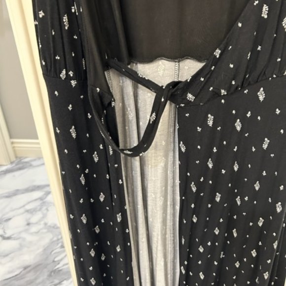 LOFT Wrap Maxi Dress - Picture 8 of 9